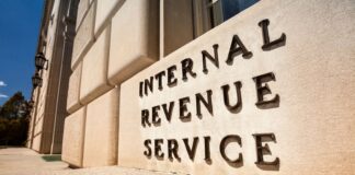 IRS compartió indebidamente datos fiscales confidenciales de inmigrantes con el DHS