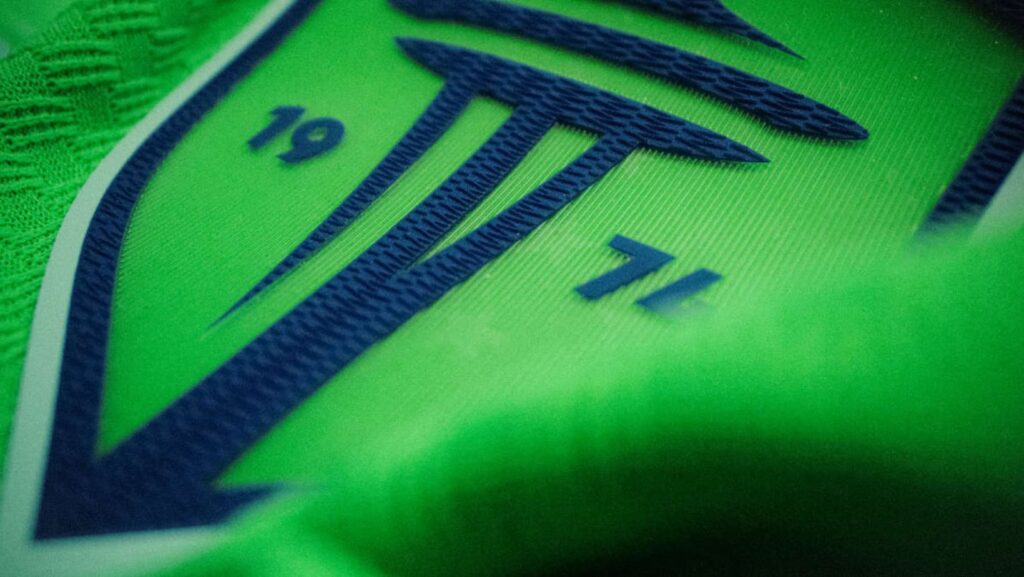 Foto: Nuevo logo del equipo en el pecho de la franela - Cortesía de los Sounders