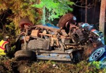 Aparatoso accidente cerca de Sequim deja un muerto y dos heridos Foto: Estado de uno de los vehículos involucrados en el accidente - Cortesía del distrito 3 del cuerpo de bomberos del condado de Clallam