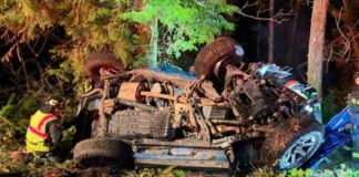 Aparatoso accidente cerca de Sequim deja un muerto y dos heridos Foto: Estado de uno de los vehículos involucrados en el accidente - Cortesía del distrito 3 del cuerpo de bomberos del condado de Clallam