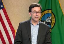 Ferguson condiciona su apoyo al impuesto a los millonarios en Washington El gobernador Ferguson dijo a los reporteros que la propuesta de impuesto para millonarios está ‘muy lejos’ de ser algo que él aprobaría” - Foto cortesía de TVW