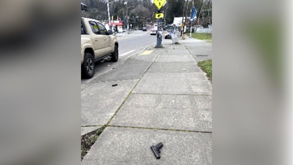 Foto: Área donde los agentes encontraron el arma durante la detención - Cortesía del KPD