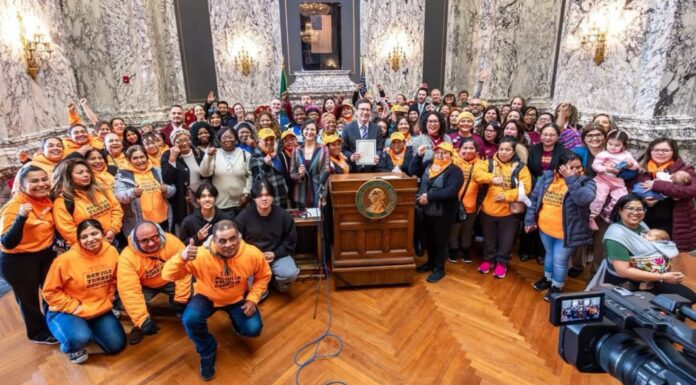 Washington promulga la ley de derechos de trabajadores domésticos