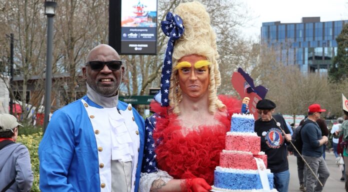 Miles protestan en Seattle y otras ciudades de Washington durante la 3ra “No Kings”