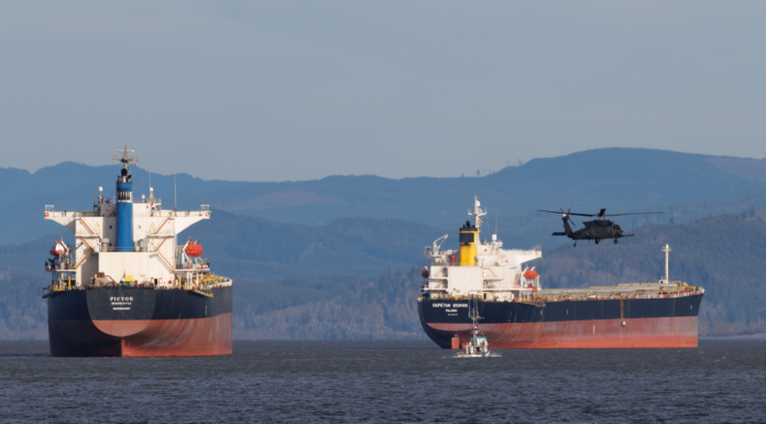 La guerra con Irán impulsa el petróleo por encima de los $100 por barril