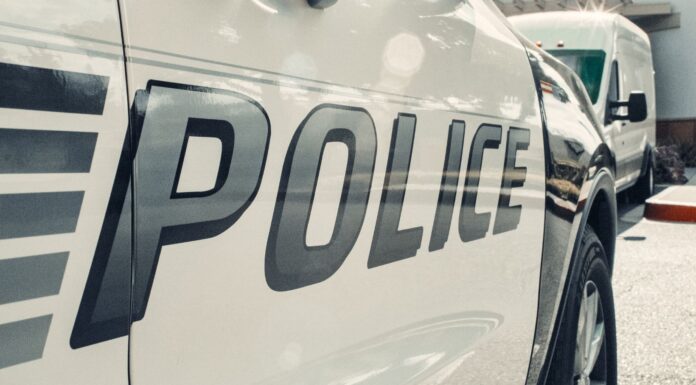 Hombre acusado de abuso sexual de una niña de 6 años y de grabar a menores en Bellevue.