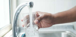 Análisis nacional pone en duda la calidad del agua potable en WA