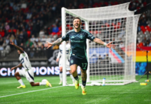 Seattle Sounders vence 3-0 a Vancouver en su juego inaugural de la Copa de Campeones El delantero Paul Arriola celebrando uno de los dos goles que anoto en el partido contra los Whitecaps - Foto cortesía Jane Gershovich / Comunicaciones del Sounders FC.