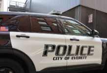 Sospechoso en robo de camión de bomberos en Everett fue identificado por su ADN Patrulla del departamento de policía de Everett — Foto: Latino Herald ™