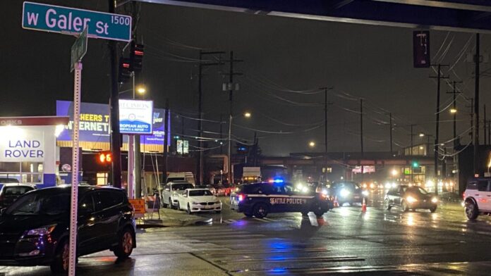 Patrulla de la policía de Seattle en el área donde ocurrió el fatal accidente – Foto: SPD