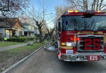 Incendio en Seattle se cobró la vida de una mujer de 87 años Camión del departamento de bomberos en el lugar del incendio que acabó con la vida de una mujer en Cherry Hill. Foto: Bomberos de Seattle.
