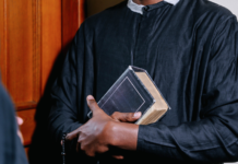 Arquidiócesis de Seattle deberá entregar registros de abuso sexual, ordena un tribunal