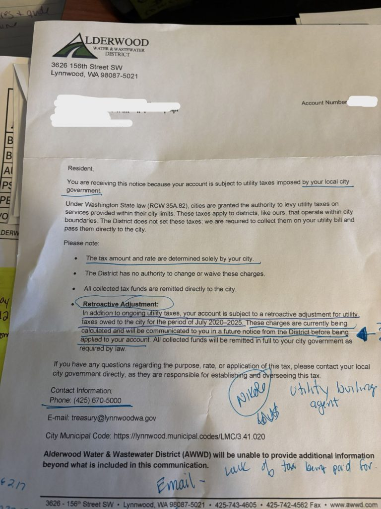 Carta de Alderwood Water & Wastewater a “Beth” con respecto al ajuste retroactivo de $293,59 a su factura de servicios públicos – Foto cortesía del Lynnwood Times por Mario Lotmore. 
