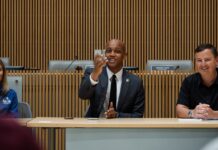 Ejecutivo del Condado King propone un aumento al presupuesto de $394 millones Ejecutivo del condado de king Girmay Zahilay — Foto: Oficina de Girmay