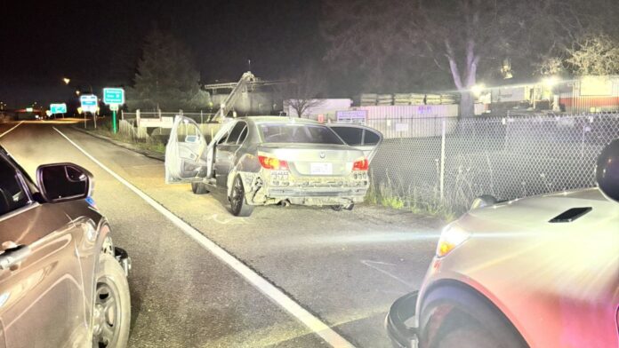 Vehículo detenido por las autoridades luego de una persecución a más de 130 MPH el sábado 4 de abril en la I-5 — Foto: WSP