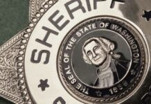 Cuatro sheriffs de Washington demandan al estado por nueva ley sobre certificación policial Insignia del sheriff del condado Spokane — Imagen: Spokane County Sheriffs Office