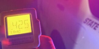 Arrestan a conductor cerca de Wenatchee por manejar con cinco veces el nivel de alcohol permitido Nivel de alcohol registrado por el conductor detenido cerca del río Wenatchee — Imagen: WSP