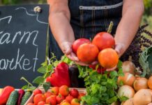 Seattle ofrece tarjetas de $80 para comida fresca a adultos mayores de bajos ingresos