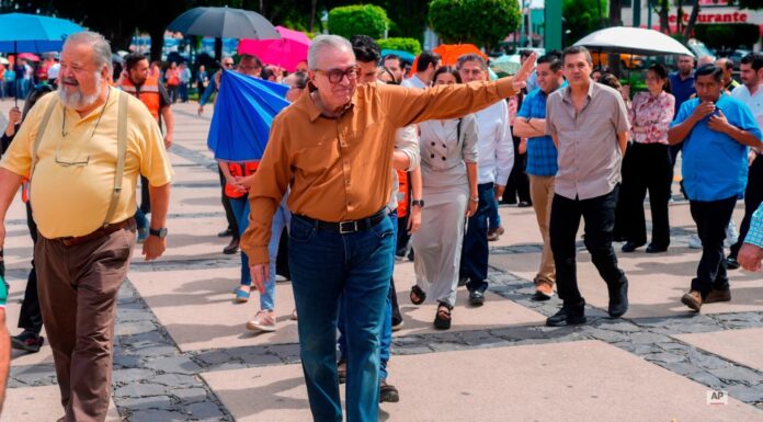 Gobernador de Sinaloa se separa del cargo para facilitar proceso en México sobre acusaciones en EEUU