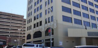 Spokane: alcaldesa cuestiona fallo contra manifestantes vinculados a protesta anti-ICE