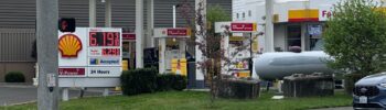 Precios del combustible en una gasolinera Shell, ubicada en la intersección de la calle 37 y Broadway, en Everett, el 5 de mayo de 2026 — Foto: Latino Herald ™