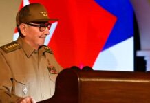 EE.UU. revisa posible acusación contra Raúl Castro por derribo de avionetas Raúl Castro Ruz durante un discurso en el parque Céspedes, Santiago de Cuba, el 1ro. de enero de 2024 — Imagen: Gobierno de Cuba