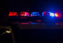 Agente de policía de Arlington suspendido tras investigación por material de abuso infantil