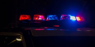 Agente de policía de Arlington suspendido tras investigación por material de abuso infantil
