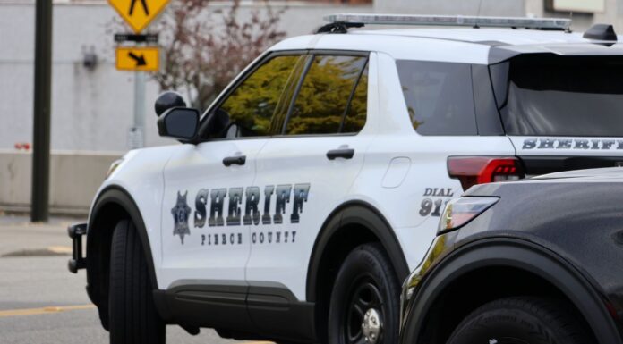Joven muere baleado en Parkland tras presunto robo ocurrido frente a su novia Autopatrulla de la oficina del sheriff del condado Pierce — Foto: Latino Herald ™