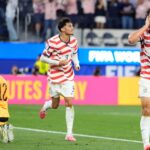 EEUU debuta en su Mundial con goleada de 4-1 ante un Paraguay errático y petrificado Giovanni Reyna celebra tras marcar el cuarto gol de Estados Unidos frente a Paraguay durante un partido del Grupo D de la Copa Mundial de la FIFA 2026 en Inglewood, California. El mediocampista corre junto a la línea de banda con las manos sobre las orejas mientras aficionados estadounidenses celebran en las gradas.