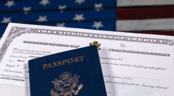Trump propone aumentar hasta un 80% las tarifas para obtener la ciudadanía
