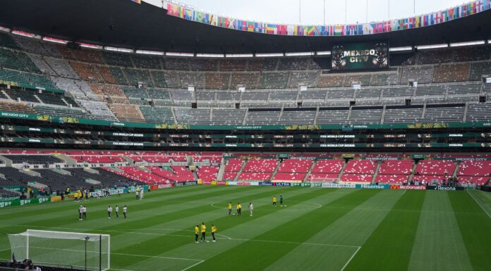 México busca acabar con su maldición en partidos inaugurales del Mundial La selección de Sudáfrica reconoce la cancha del Estadio Azteca el miércoles 10 de junio de 2026, un día antes de la inauguración del Mundial (AP Foto/Eduardo Verdugo)