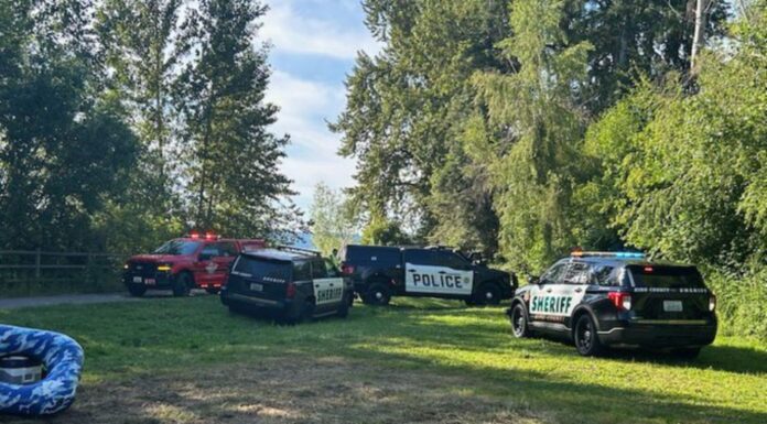 Adolescente muere ahogada en el lago Sammamish Autoridades en el área del parque estatal del lago Sammamish, donde murió la joven — Imagen: Cuerpo de Bomberos y Rescate de Eastside