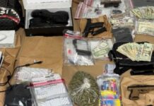 Arrestan a cuatro jóvenes vinculados a tráfico de drogas y tiroteo entre pandillas en Thurston Pruebas recogidas por los investigadores durante el operativo — Imagen: Oficina del Sheriff del condado de Thurston