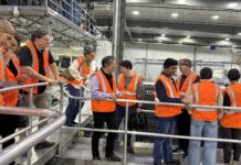 Consulado de México participa en recorrido agroindustrial en el Valle de Yakima