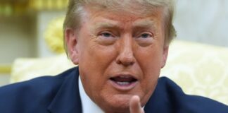 Tras varios incidentes mortales, Trump defiende las detenciones de tránsito de ICE
