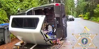 Gig Harbor: Padre enfrenta cargos por DUI tras volcar su camioneta con su hijo a bordo