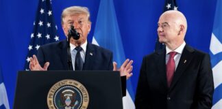FIFA da marcha atrás a plan para vender parte del negocio del Mundial El presidente Donald J. Trump pronuncia comentarios en una recepción de la FIFA en la Torre Trump en la ciudad de Nueva York, el viernes 17 de julio de 2026, antes de la final de la Copa del Mundo el domingo. (Foto oficial de la Casa Blanca por Daniel Torok)