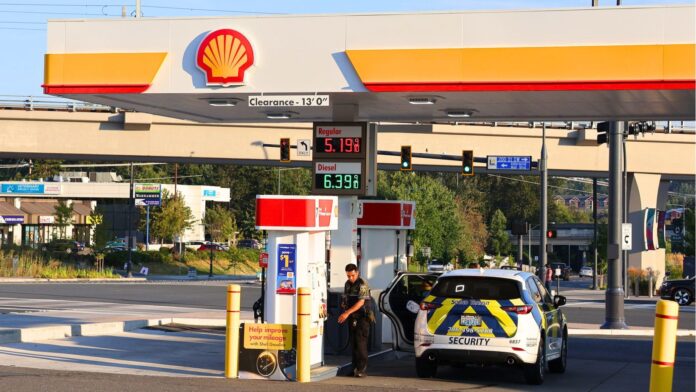 Shell gas station/Lynnwood