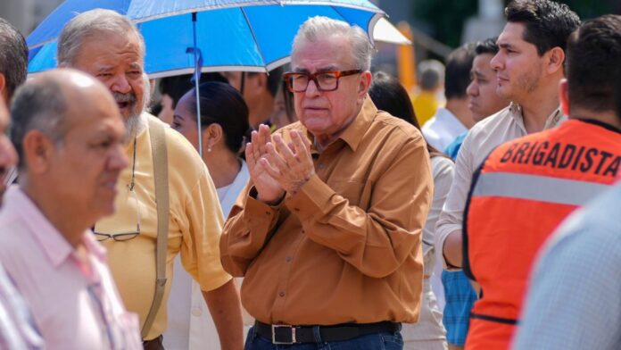 Rocha Moya El entonces gobernador de Sinaloa, Rubén Rocha (centro), participa de un evento en Culiacán, en septiembre de 2024. (Foto AP/Eduardo Verdugo)