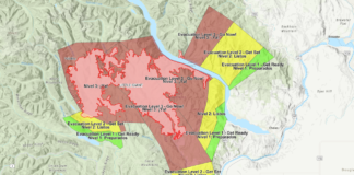 Amplían las evacuaciones en Lake Chelan y ajustan zonas en Lake Wenatchee