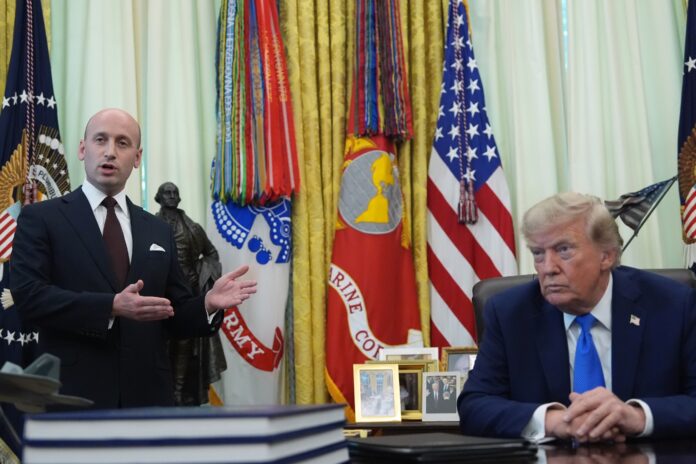 Trump Donald Trump durante la firma de órdenes ejecutivas en la Casa Blanca relacionadas con la ciudadanía por nacimiento en Estados Unidos.