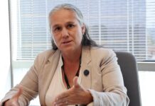 Fondo para inmigrantes en King County: quién recibirá ayuda Elsa Batres-Boni, directora del programa Comunidades de Oportunidad, durante una entrevista con Latino Herald sobre el fondo para inmigrantes y refugiados de King County.