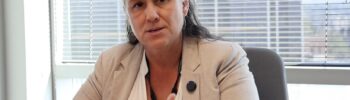 Elsa Batres-Boni, directora del programa Comunidades de Oportunidad, durante una entrevista con Latino Herald sobre el fondo para inmigrantes y refugiados de King County.