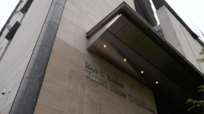 Vista exterior del tribunal federal Mark O. Hatfield U.S. Courthouse, el viernes 3 de octubre de 2025, en Portland, Oregon. (Foto AP/Jenny Kane)